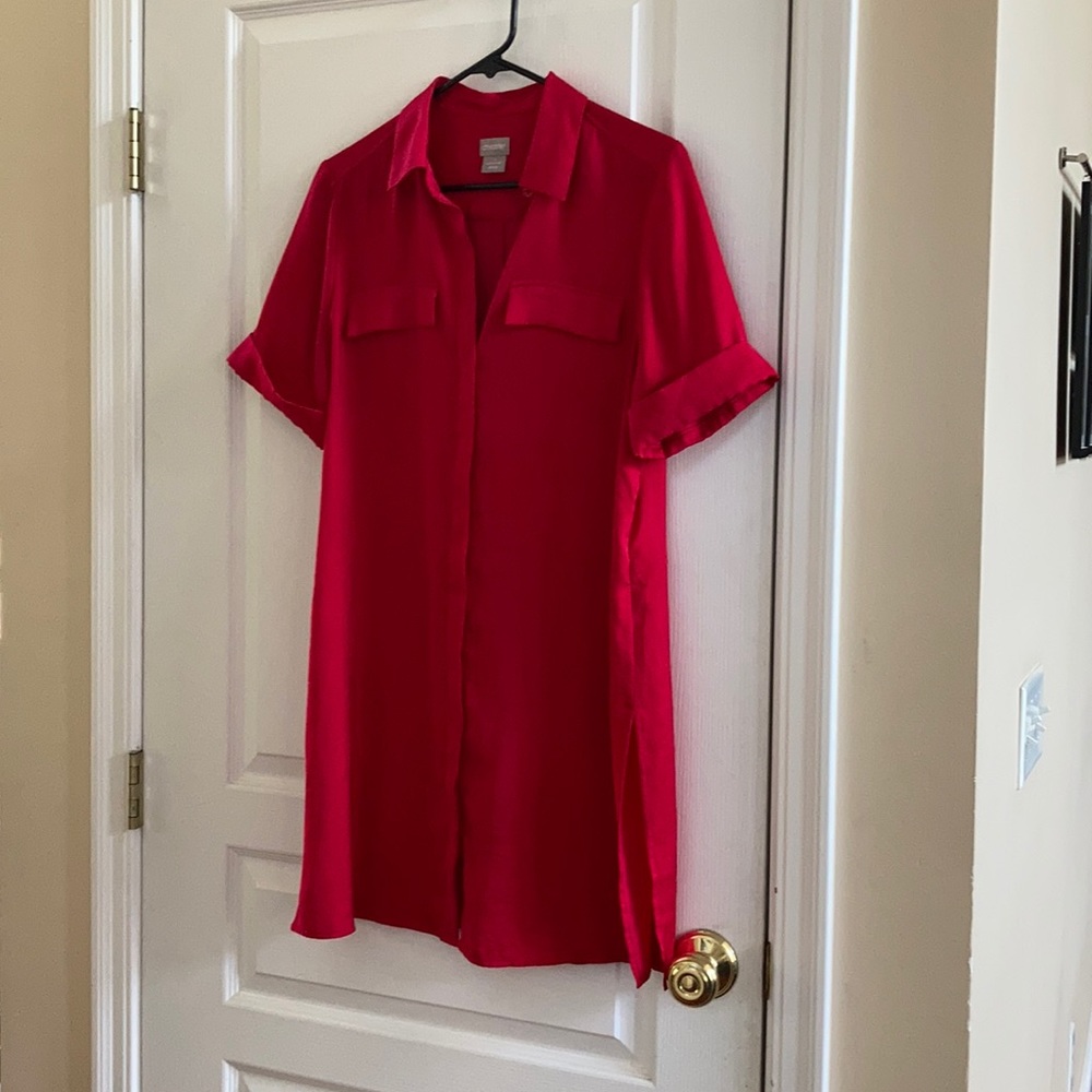 Chico’s red short sleeve button up tunic